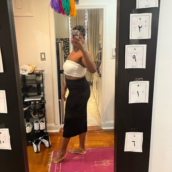 CALVIN KLEIN Black Knit MIDI Skirt - Picture 4 of 5